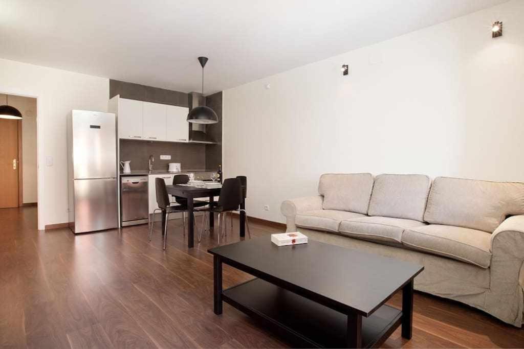 Apart Centrico Con Terraza En Gracia Barcelona Bagian luar foto