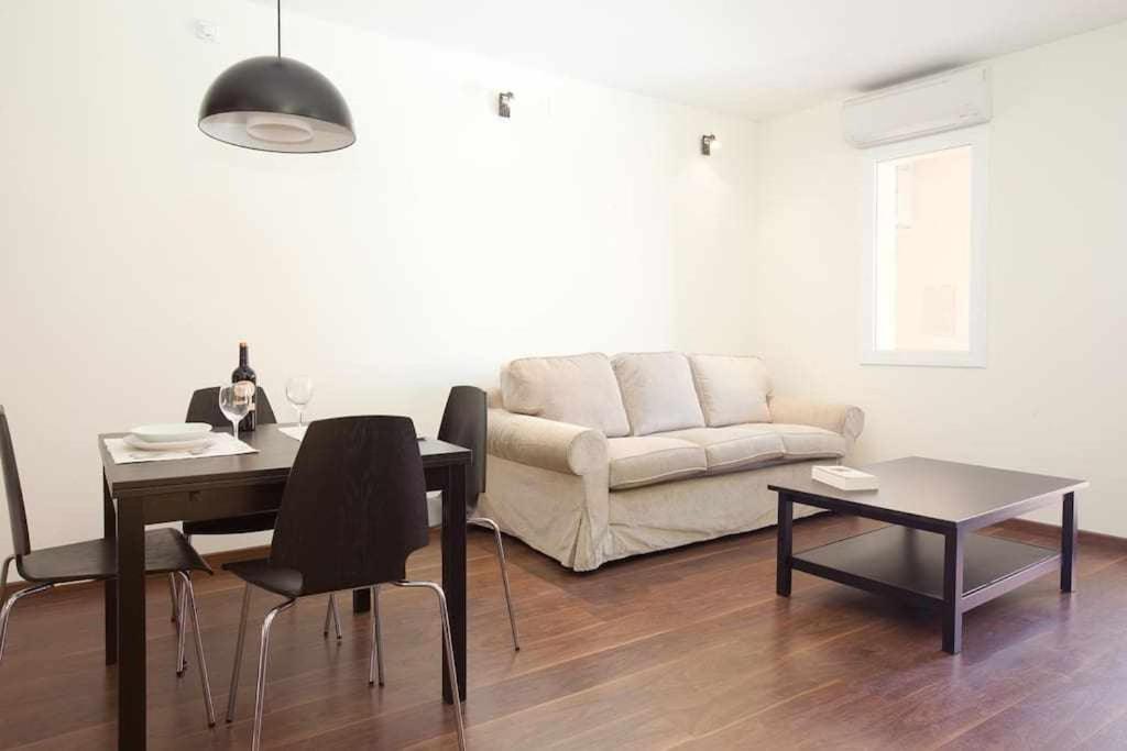 Apart Centrico Con Terraza En Gracia Barcelona Bagian luar foto