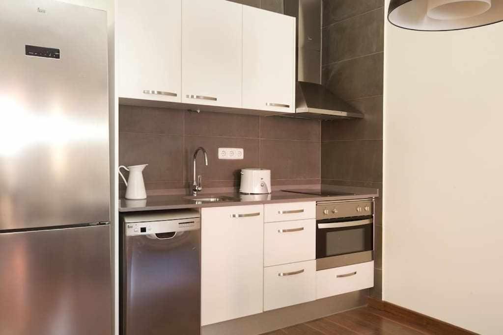 Apart Centrico Con Terraza En Gracia Barcelona Bagian luar foto
